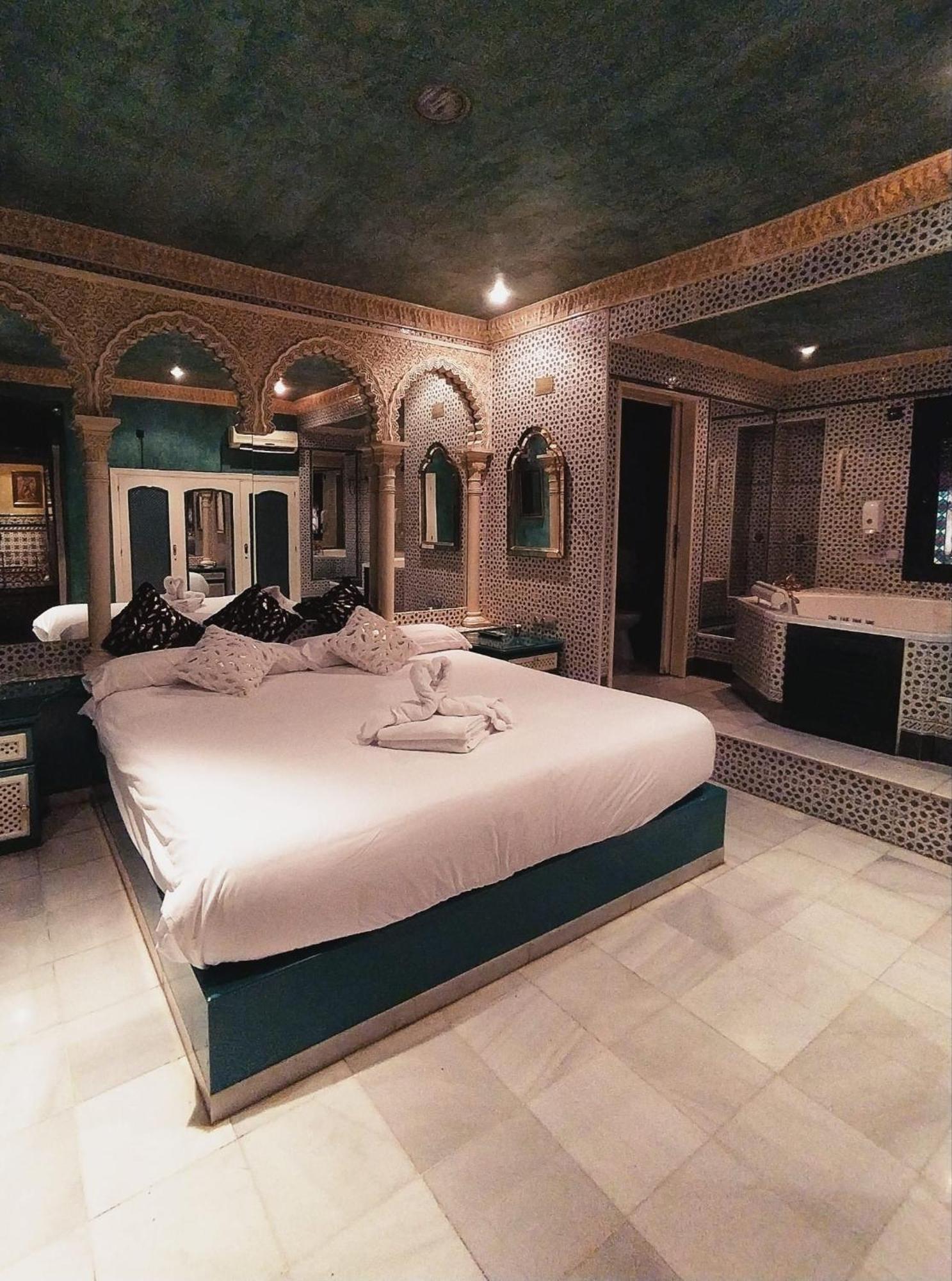 Hostal Avenida Andalucia - Solo Adultos Sevilla Exteriér fotografie