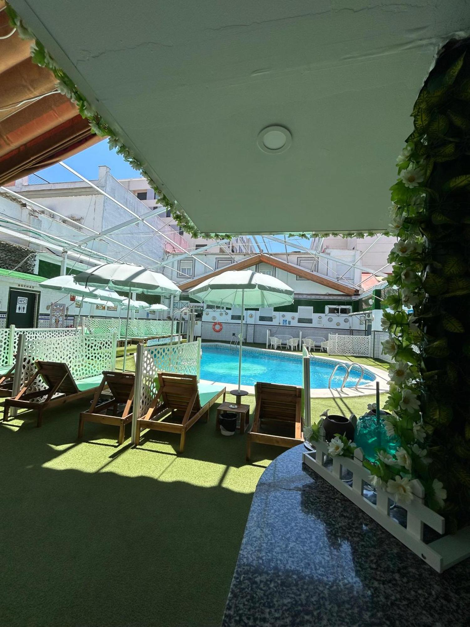 Hostal Avenida Andalucia - Solo Adultos Sevilla Exteriér fotografie